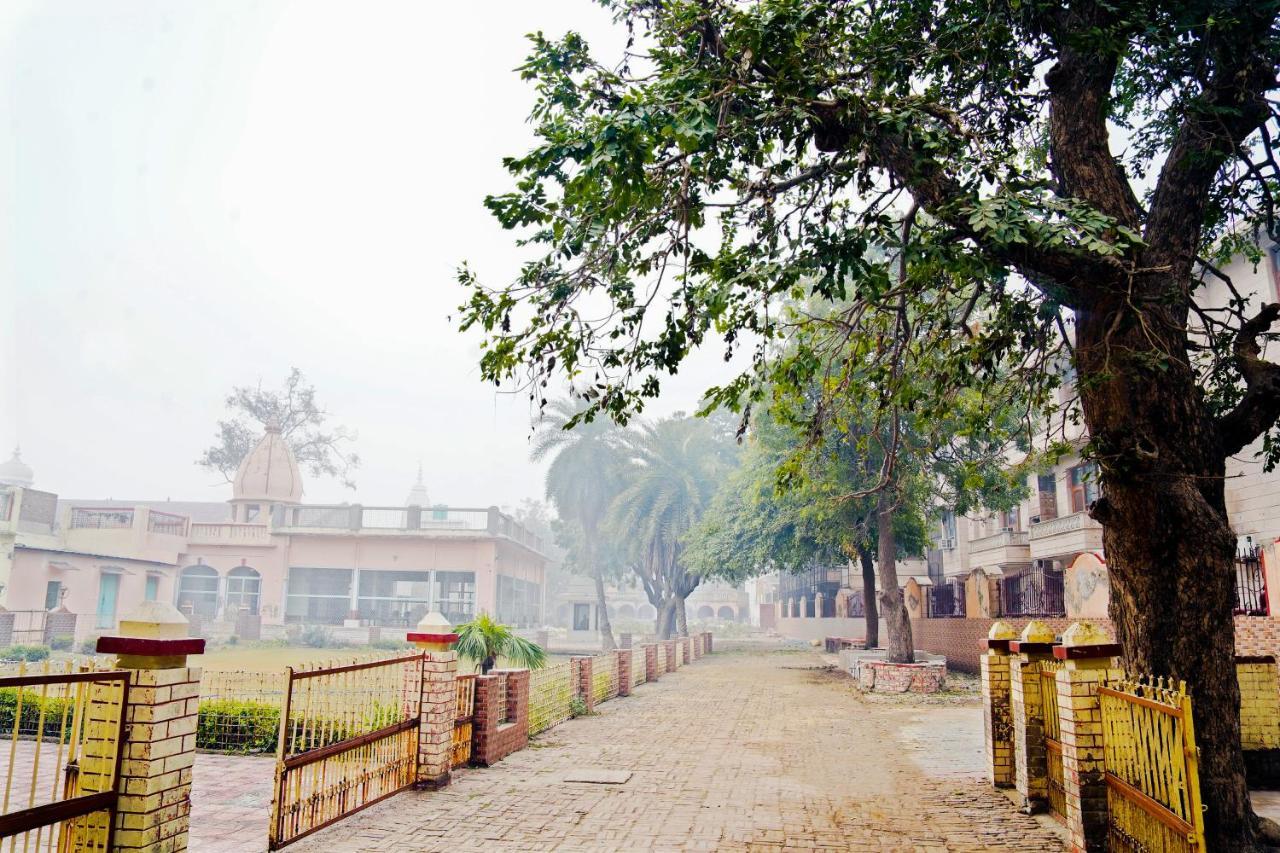 فندق Shree Krishna Bhakti Ashram Vrindāvan المظهر الخارجي الصورة
