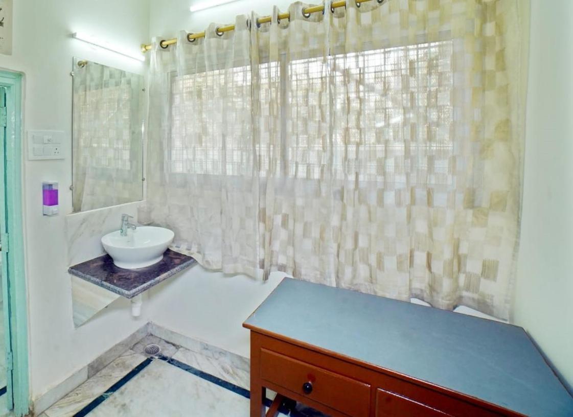 فندق Shree Krishna Bhakti Ashram Vrindāvan المظهر الخارجي الصورة