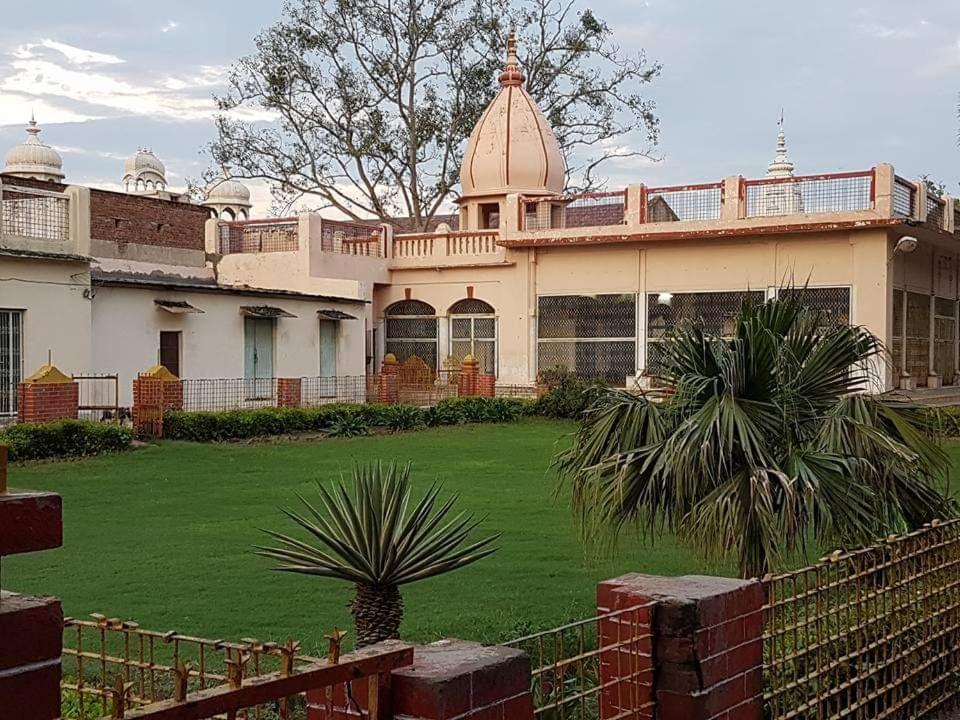 فندق Shree Krishna Bhakti Ashram Vrindāvan المظهر الخارجي الصورة